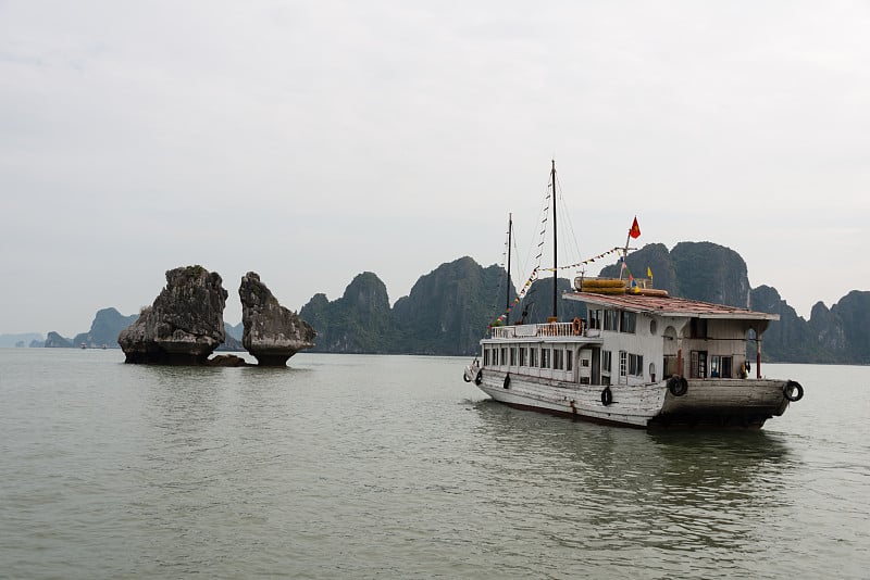 下龙湾巡游