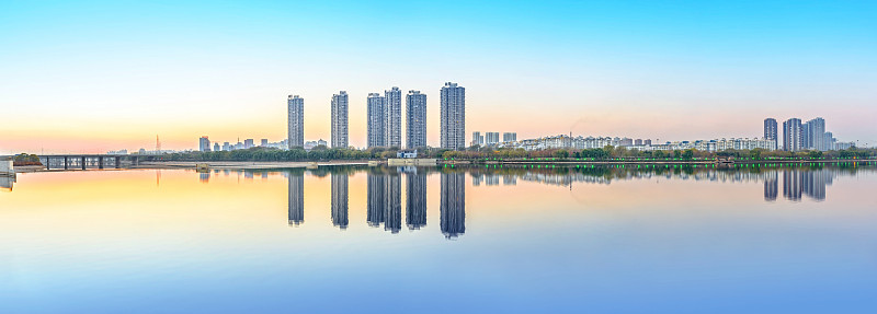 城市的黄昏