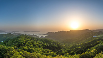 从伊纳萨山的日落全景