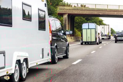 路上的大篷车