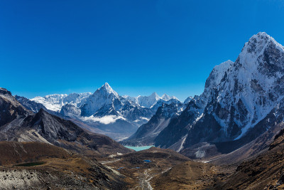 喜马拉雅山的雪山
