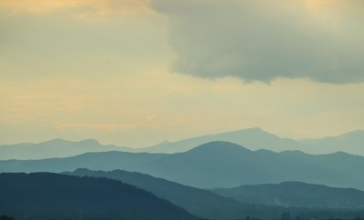 罗马尼亚buegi自然公园的山脉。