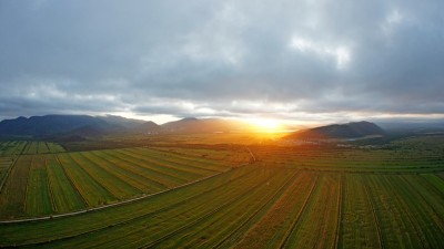 堪察加半岛的高地和云层