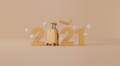 带旅行配件的飞机在2021年飞行。