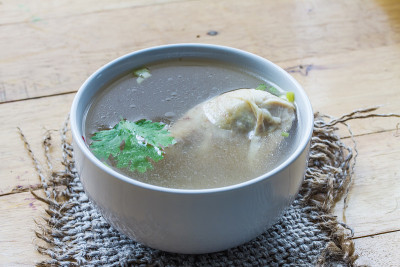 鸡汤，餐桌上的鸡汤