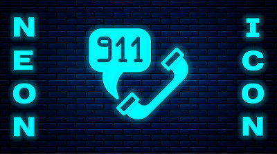 霓虹灯电话与紧急呼叫911图标隔离在砖墙的背景。警察，救护车，消防部门，电话，电话。向量