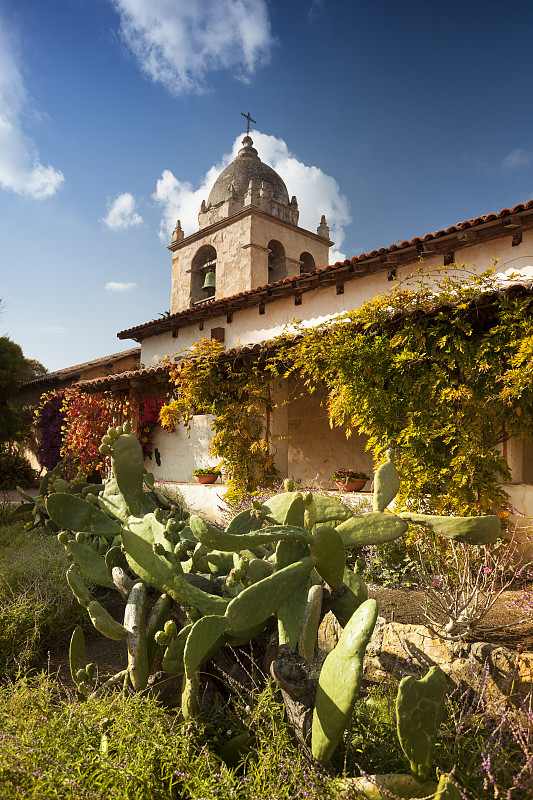 San Carlos Borromeo de Carmelo Mission