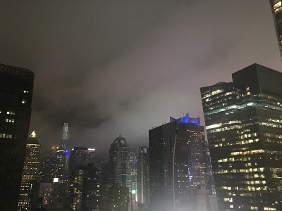 纽约曼哈顿摩天大楼的夜晚。