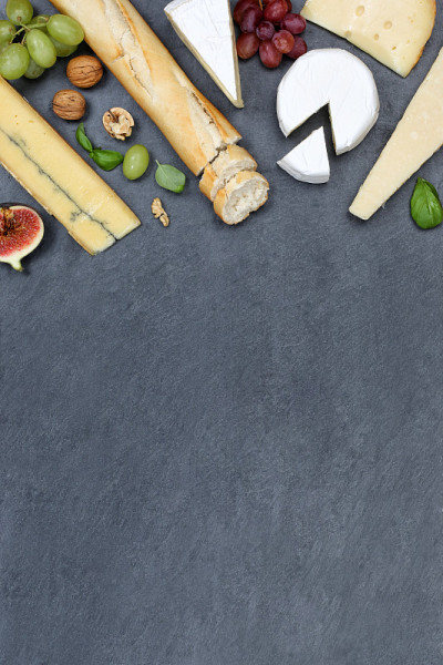 奶酪板拼盘盘瑞士面包Camembert copyspace肖像格式