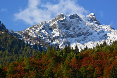 高山上的第一场雪