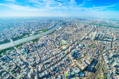 城市城市天际线鸟瞰图在近藤区，日本