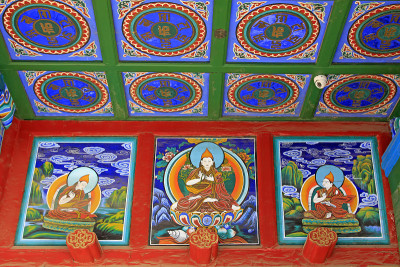 2015年2月6日，内蒙古呼和浩特市，大昭寺的天花板和壁画