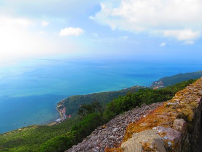 葡萄牙道路和海崖