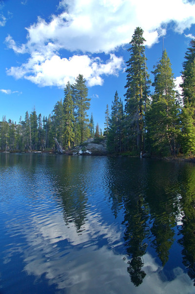 山湖