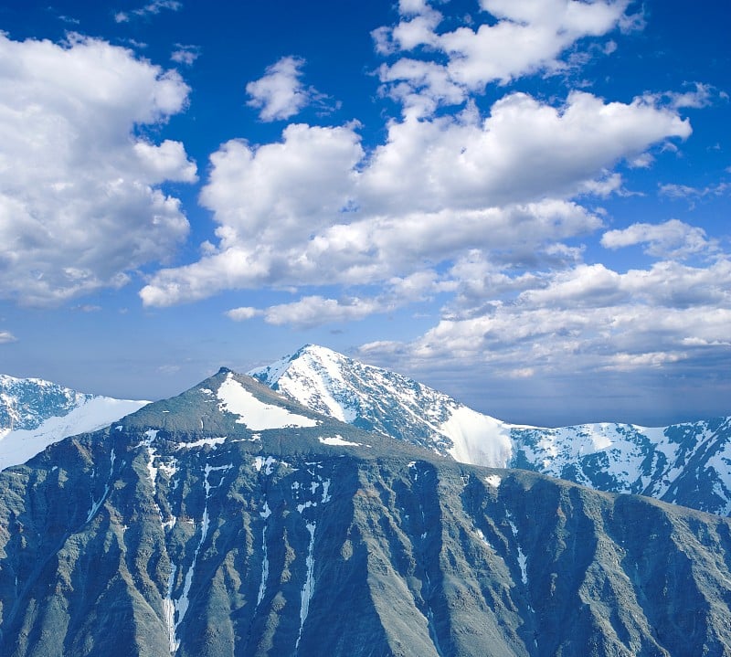 美丽的阿尔泰山山峰