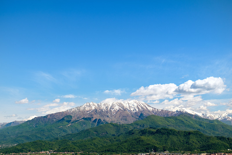 从圣母德格里·阿尔皮尼圣所(Sanctuary of Madonna degli Alpini)，在