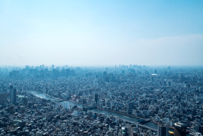亚洲房地产和企业建设的商业理念-日本东京的全景城市天际线鸟瞰图