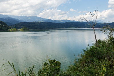 南河，越南