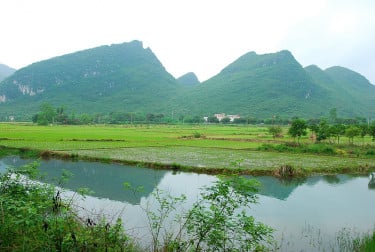 喀斯特山川风光