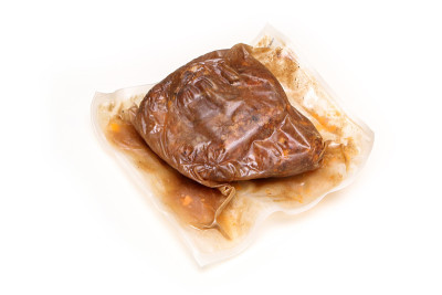 半成品猪肉在塑料箔拉
