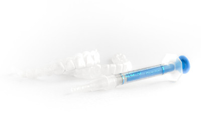 牙齿美白托盘及牙齿美白凝胶注射器