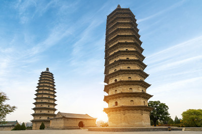 中国山西省太原市的太原市有两座古塔