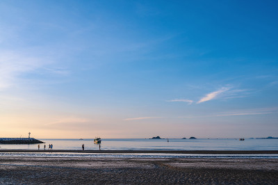 从泰国huahin Prachuap Khiri Khan的Khao Takiab海滩美丽的日出景色