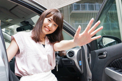 女子下车