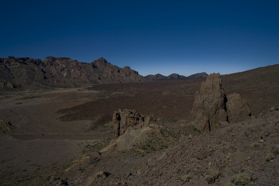 在火山上