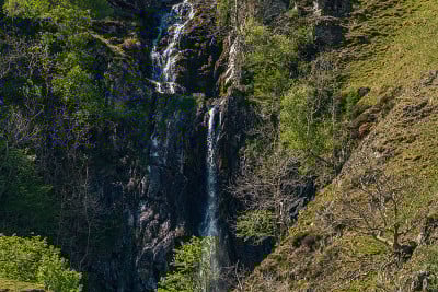 英国坎布里亚郡考特利喷口附近的约克郡山谷景观