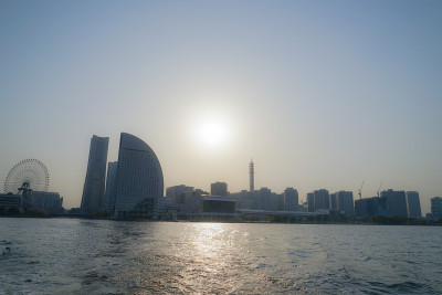 从游船上可以看到横滨港区未来的天际线