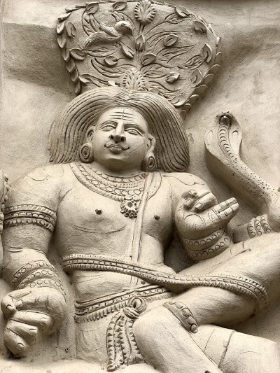 在印度泰米尔纳德邦坎奇普兰的历史Kanchi Kailasanathar寺庙的砂岩上雕刻的古代印度教