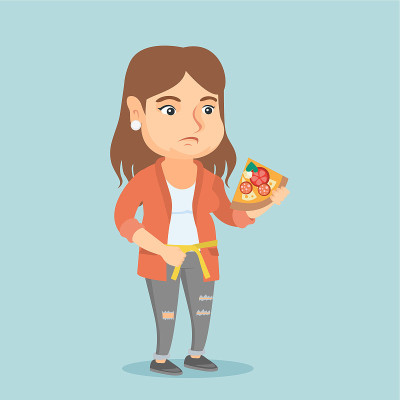 胖胖的白种人女人拿着披萨测量腰围
