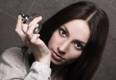 带着香水的美女