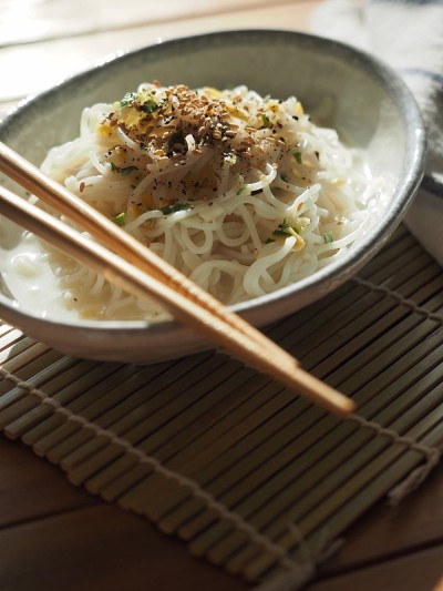 亚洲食物蔬菜炒米粉