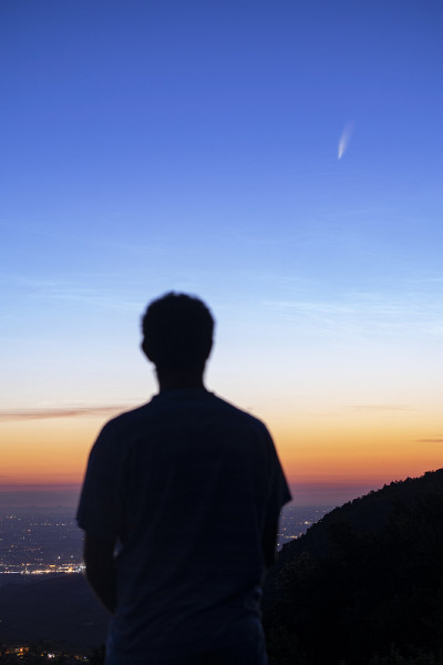 凝视彗星