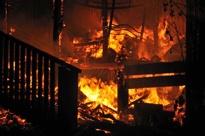 房子着火了