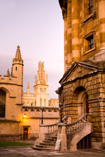 英国牛津大学拉德克里夫相机