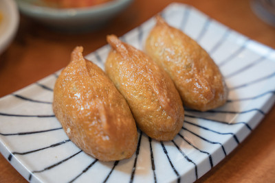 中午吃炸豆腐饭团