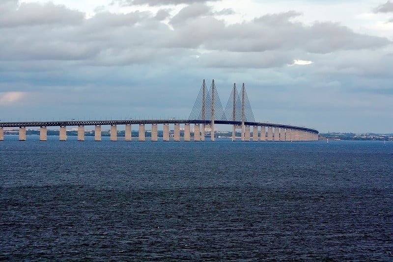 丹麦和瑞典之间的厄勒海峡大桥。