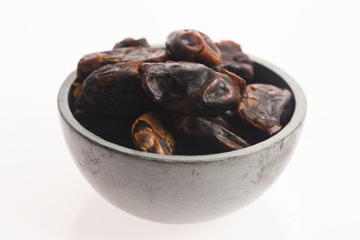 干枣水果在碗里