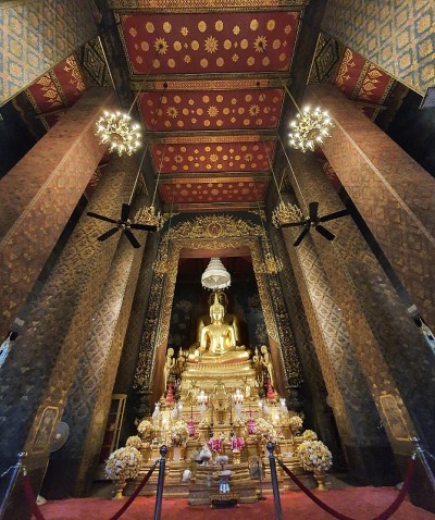 菩提佛，菩提佛在波温尼湿寺。泰国曼谷