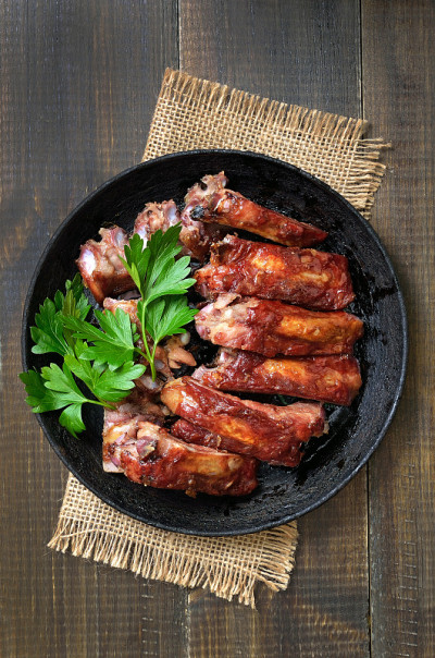 烤排骨，俯视图