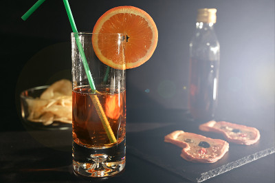 酒吧的开胃酒