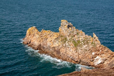 黑du拉兹。石头在顶端末端。Finistere。布列塔尼