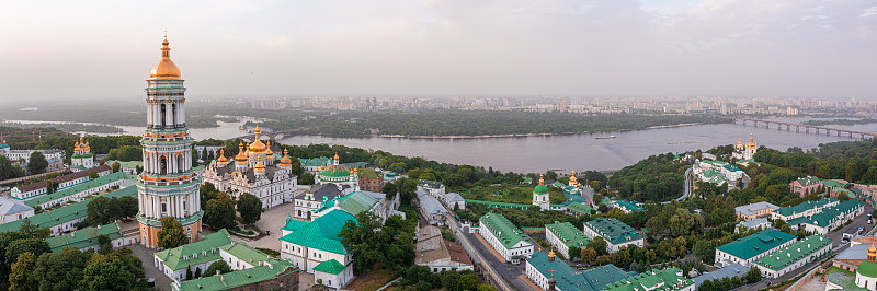 神奇的基辅佩切尔斯克拉夫拉鸟瞰图，在祖国纪念碑附近。