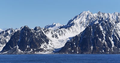 沿着斯瓦尔巴群岛西海岸