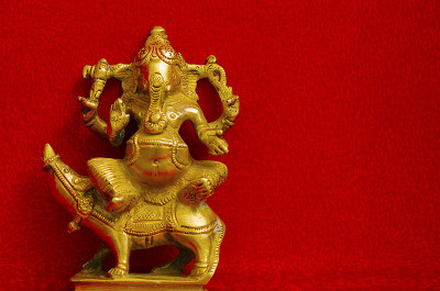 甘尼萨的金属神像，也被称为Ganapati或Vinayaka，他的形象遍布印度，斯里兰卡，泰国和尼泊
