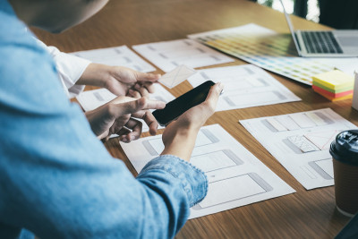 UX UI和编程开发技术。