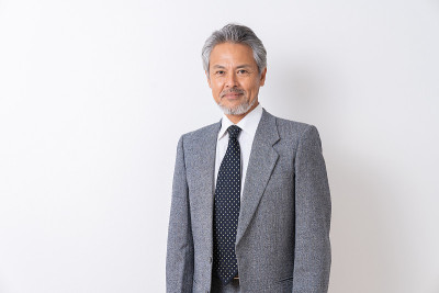 资深亚洲商人